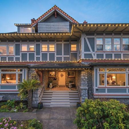 Dashwood Manor Seaside Bed & Breakfast Victoria Bagian luar foto