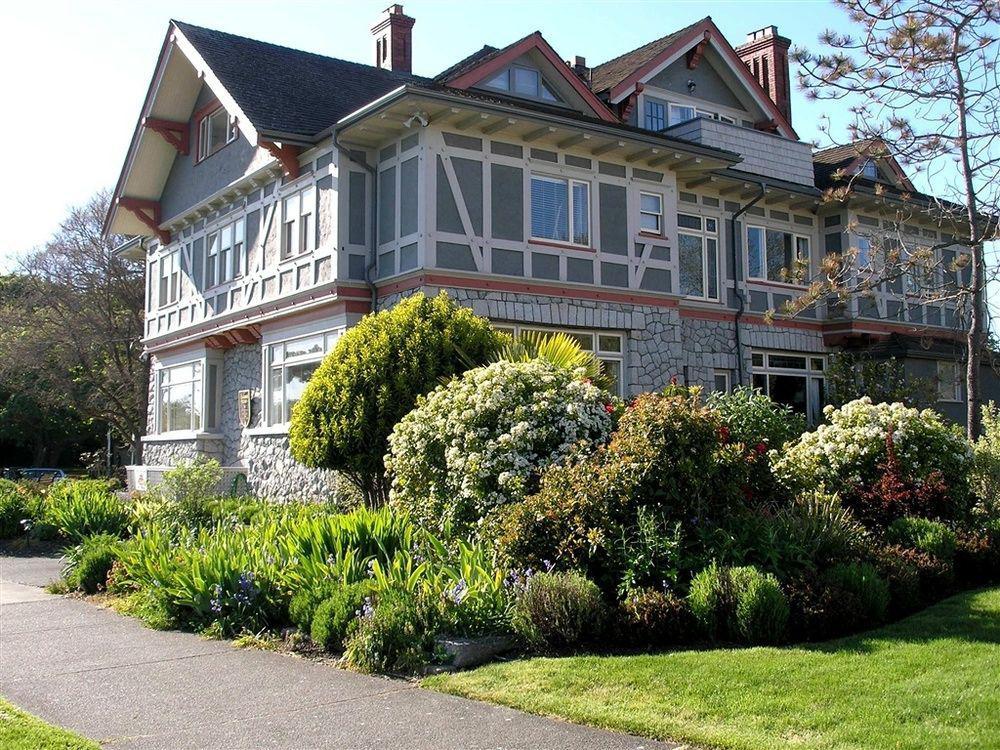 Dashwood Manor Seaside Bed & Breakfast Victoria Bagian luar foto