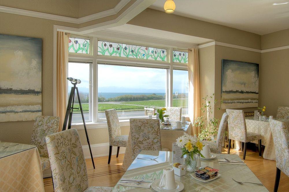 Dashwood Manor Seaside Bed & Breakfast Victoria Bagian luar foto